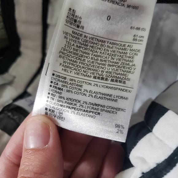 Gap Women's 0 Black & White Striped Shorts Chino Preppy Business Work Wear - Picture 6 of 6